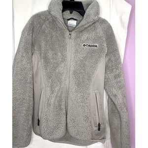 Columbia Woman’s Grey Fleece Jacket